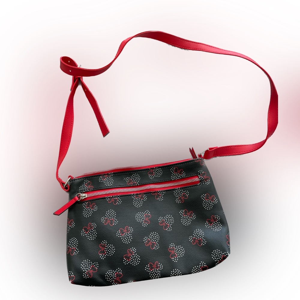 SOLD Disney Minnie Mouse small black crossbody bag. OS